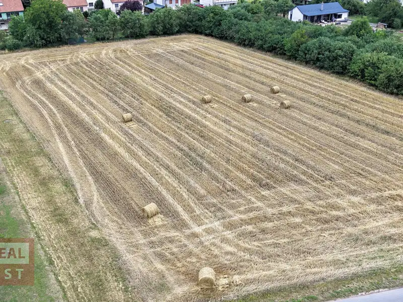 Prodej stavebního pozemku 1220 m², Kroměříž – náhled fotky 2