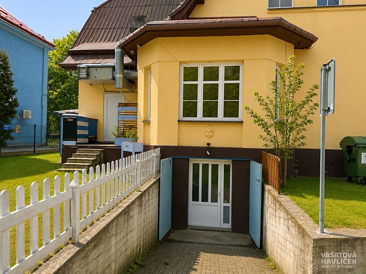 Комерційне приміщення на продаж, 334 м² (4 з 25)