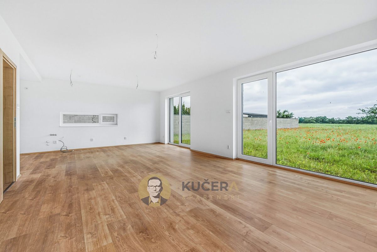 Prodej rodinného domu 145 m², pozemek 600 m² – fotografie 5