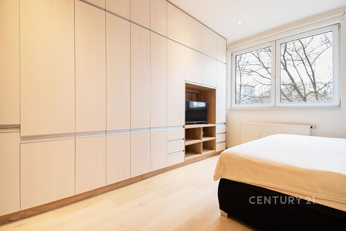 Pronájem bytu 1+kk 27 m²