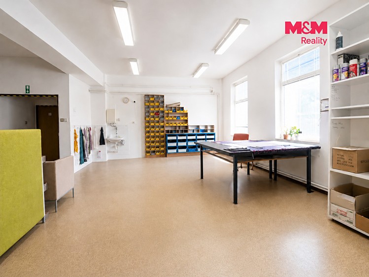 Gewerbefläche zum Kauf, 1.200 m² (23 von 25)