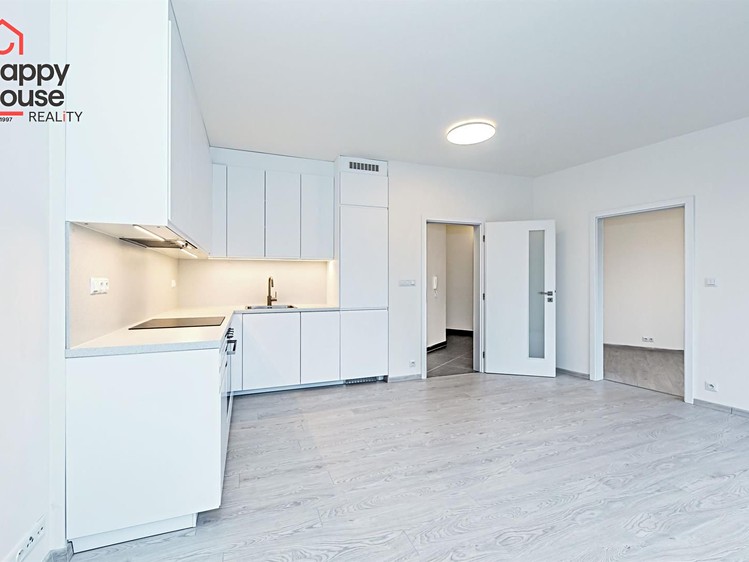 Pronájem bytu 2+kk, 50 m² (2 z 23)