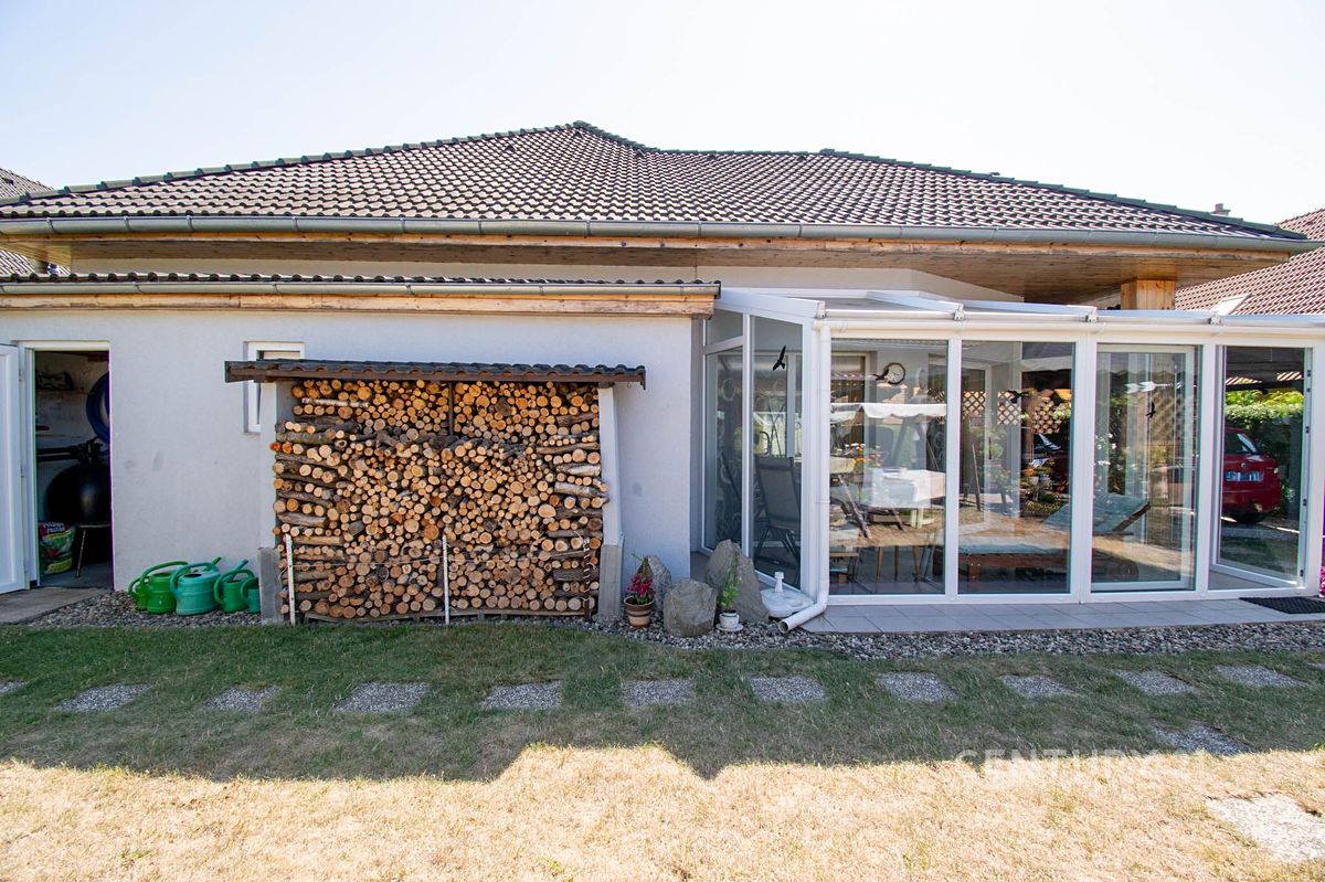 Prodej rodinného domu 134 m², pozemek 576 m² – fotografie 4