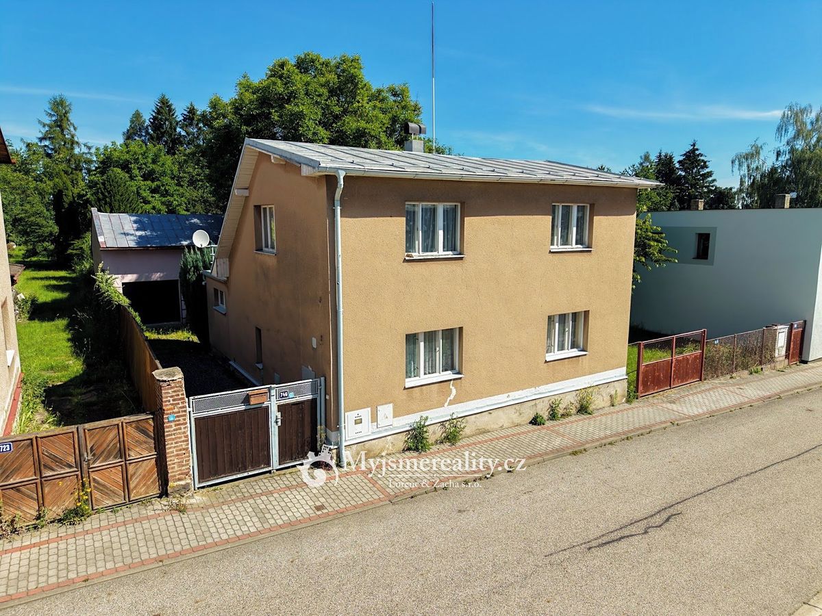 Prodej rodinného domu 172 m², pozemek 1224 m²