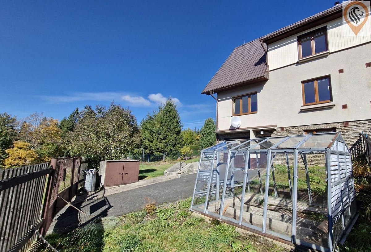 Prodej chalupy 100 m², pozemek 713 m²