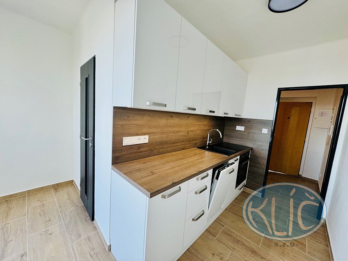 Pronájem bytu 2+1 64 m² – fotografie 2