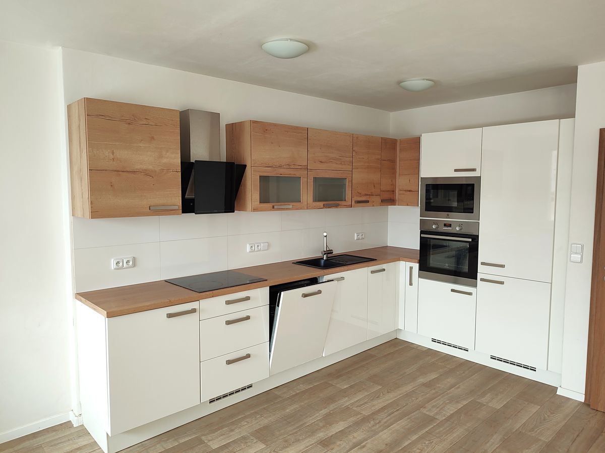 Pronájem bytu 3+kk 76 m²