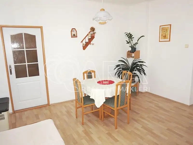 Prodej rodinného domu 240 m², pozemek 937 m², Třebovice – náhled fotky 3