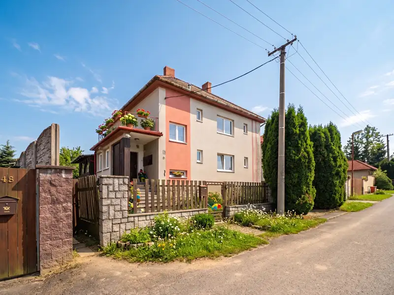 Prodej rodinného domu 215 m², pozemek 600 m², Suchá – náhled fotky 1