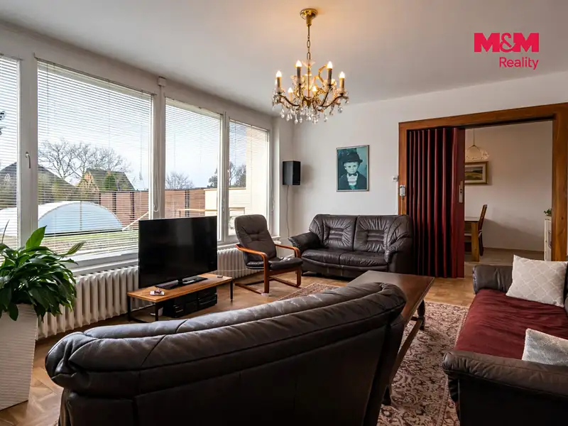Prodej rodinného domu 279 m², pozemek 466 m², Benešov – náhled fotky 2