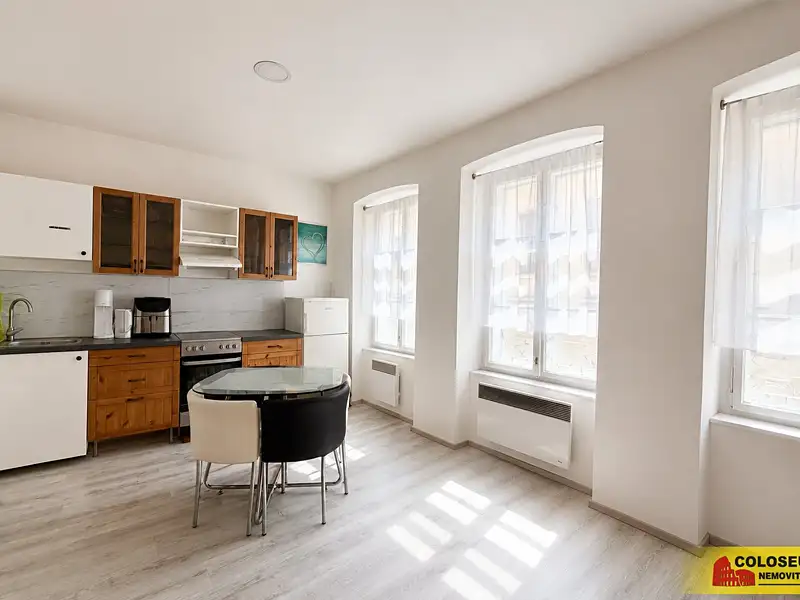 Prodej rodinného domu 120 m², pozemek 35 m², Znojmo – náhled fotky 1