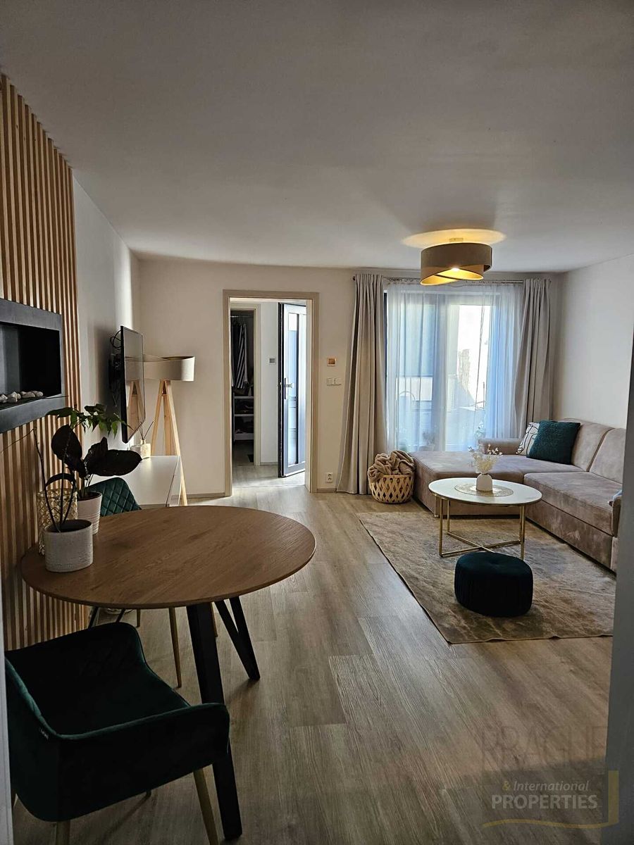 Pronájem bytu 2+kk 56 m²