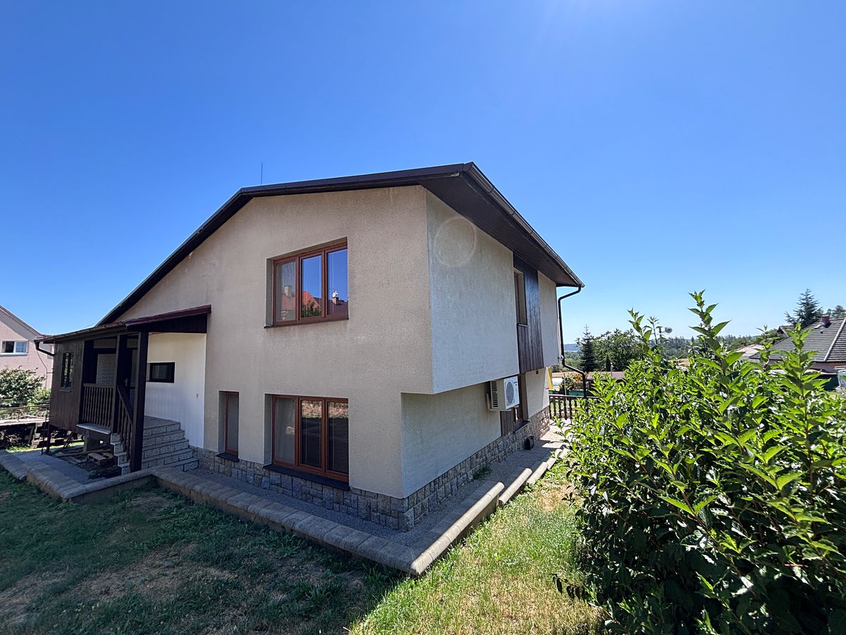 Prodej rodinného domu 150 m², pozemek 899 m² – fotografie 5