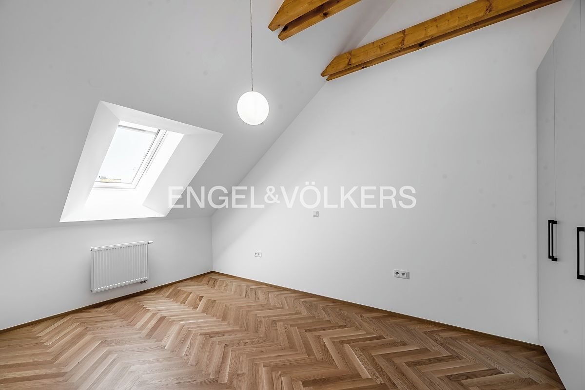 Pronájem bytu 3+kk 79 m² – fotografie 3