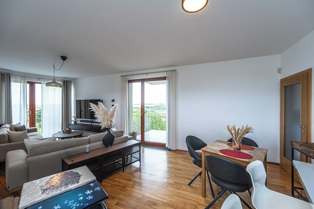 Pronájem bytu 3+kk 96 m² – fotografie 4