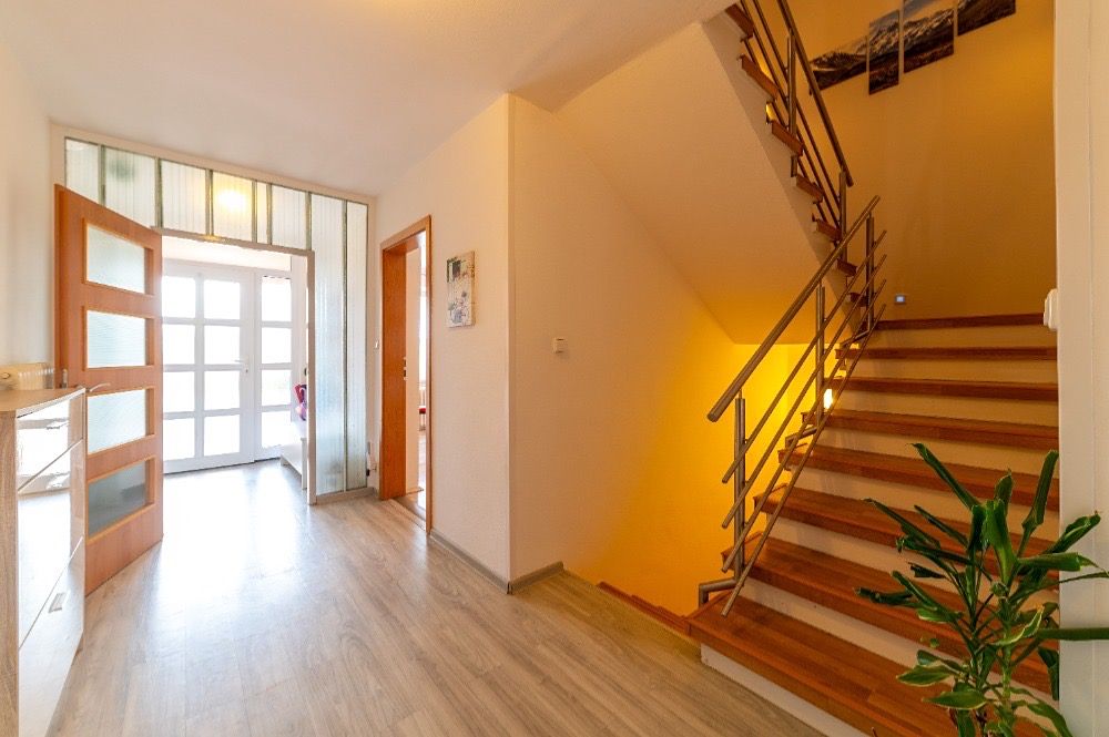 Prodej rodinného domu 255 m², pozemek 404 m² – fotografie 4