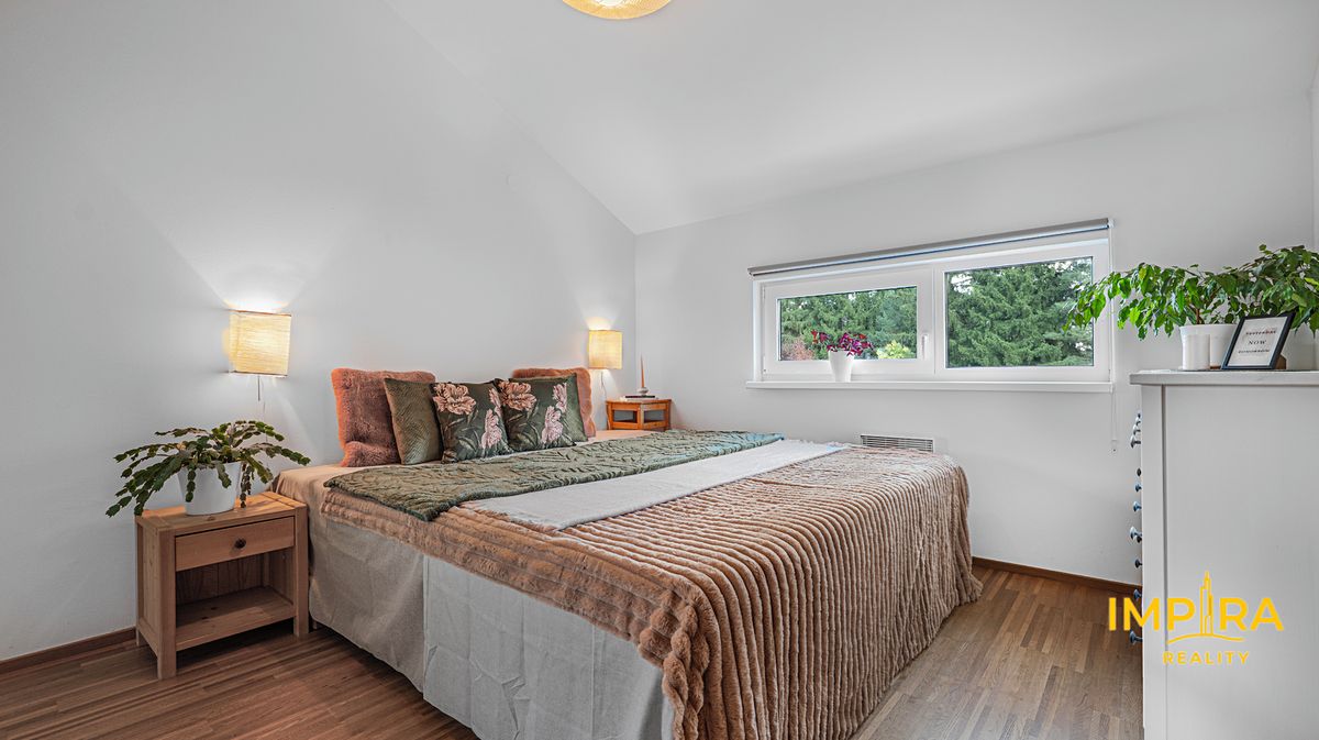 Prodej rodinného domu 110 m², pozemek 990 m² – fotografie 2