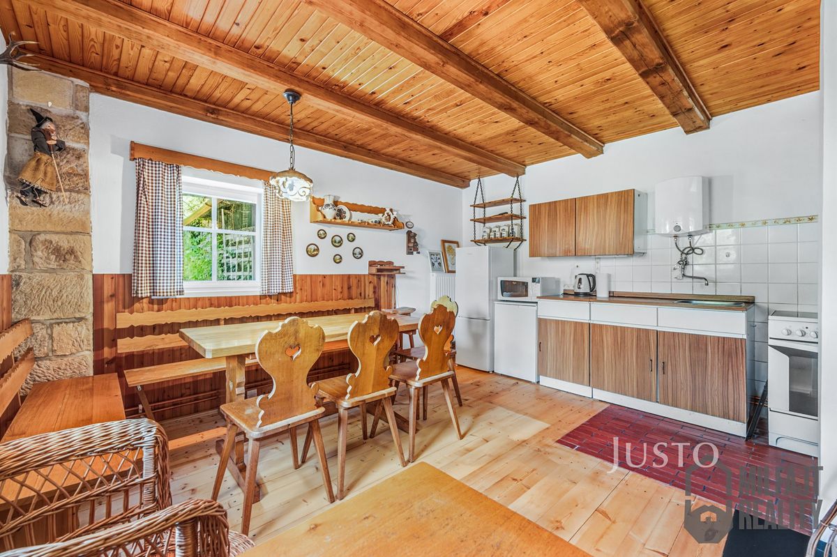 Prodej rodinného domu 140 m², pozemek 6835 m² – fotografie 5