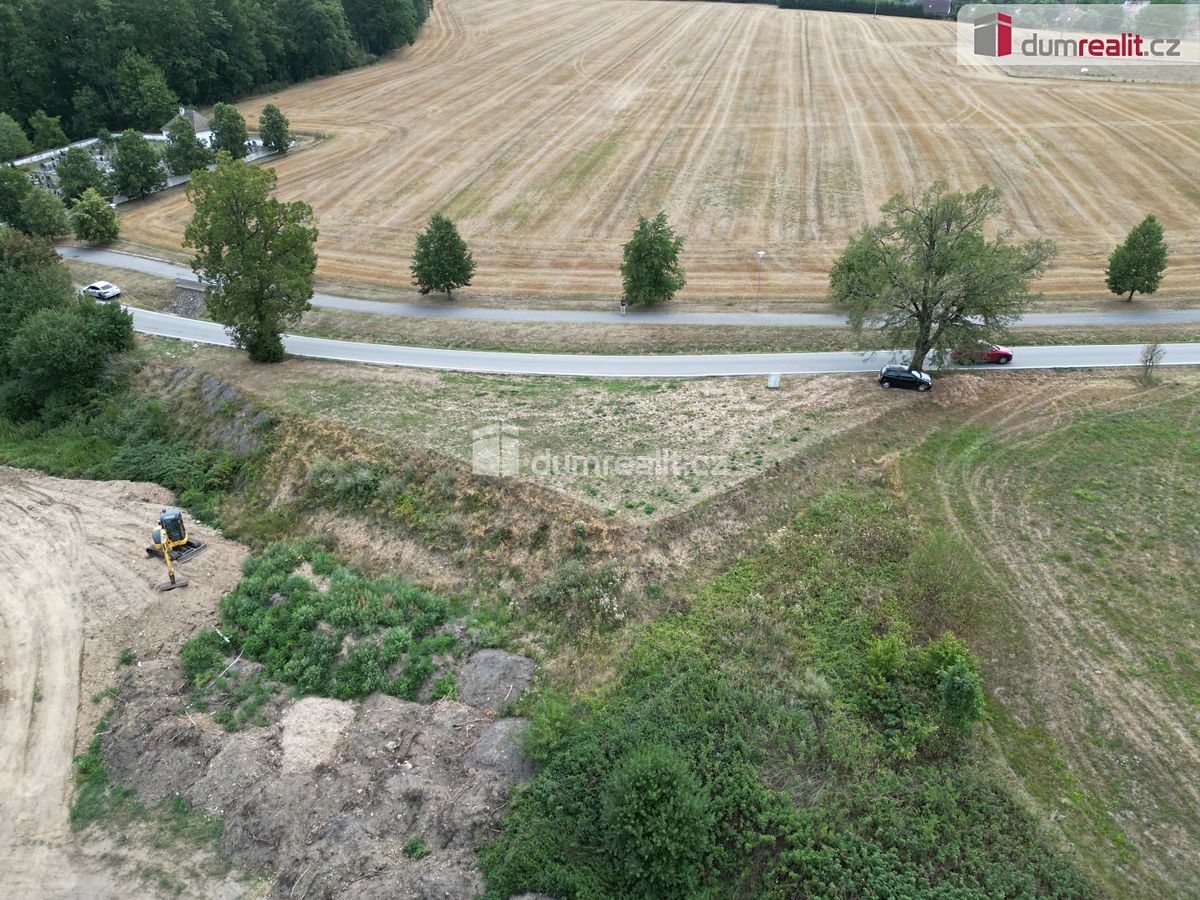 Prodej pozemku 1054 m² – fotografie 2