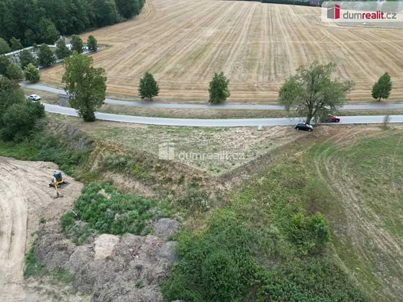Prodej pozemku 1054 m², Zlatá Koruna – náhled fotky 2