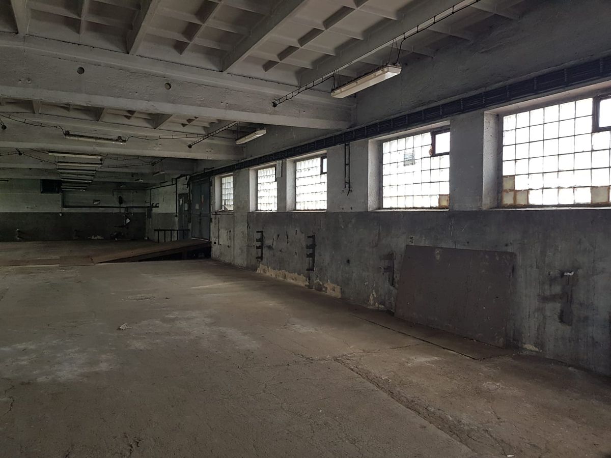 Pronájem skladového prostoru 335 m² – fotografie 3