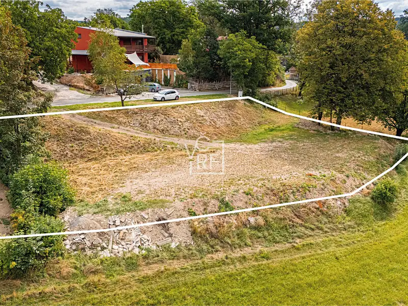 Prodej stavebního pozemku 1445 m², Studnice – náhled fotky 1