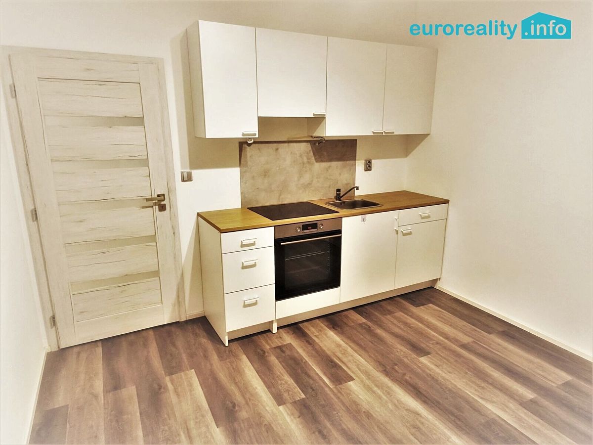 Pronájem bytu 2+kk 32 m²