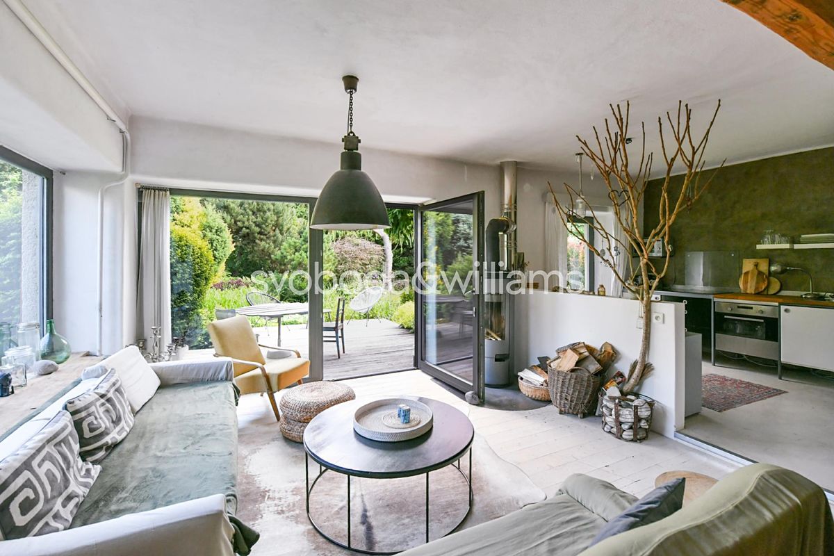 Prodej rodinného domu 349 m², pozemek 2358 m² – fotografie 4