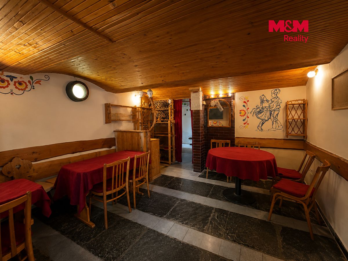 Prodej rodinného domu 190 m², pozemek 751 m² – fotografie 3