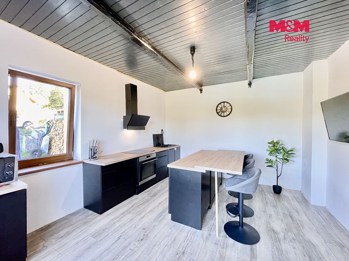 Prodej rodinného domu 168 m², pozemek 859 m² – fotografie 4
