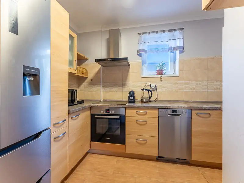 Prodej rodinného domu 121 m², pozemek 576 m², Praha – náhled fotky 3
