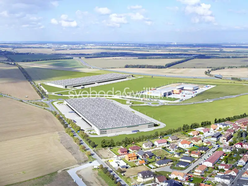Pronájem skladového prostoru 8872 m², Jeneč – náhled fotky 1