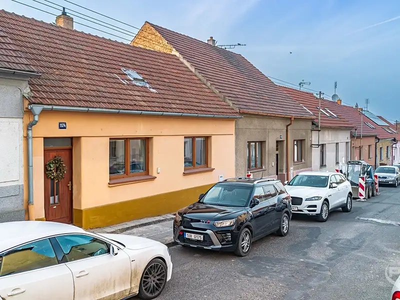 Prodej rodinného domu 140 m², pozemek 322 m², Roudnice nad Labem – náhled fotky 2