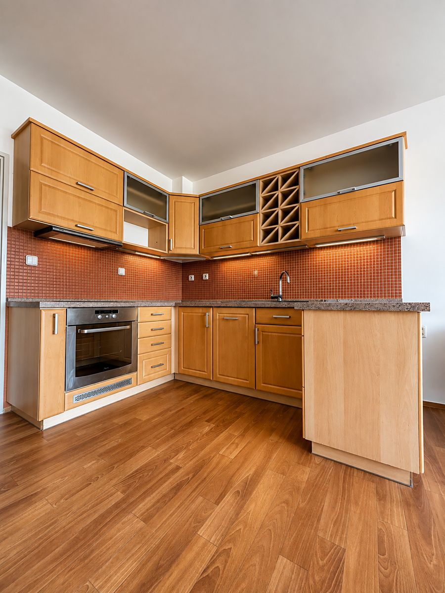 Pronájem bytu 2+kk 66 m²