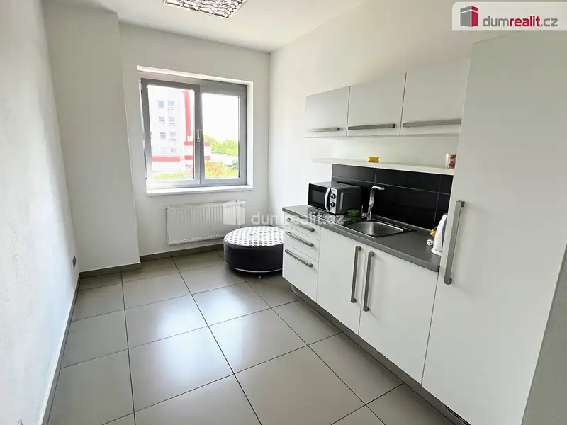 Pronájem kanceláře 23 m², Uherské Hradiště – náhled fotky 2