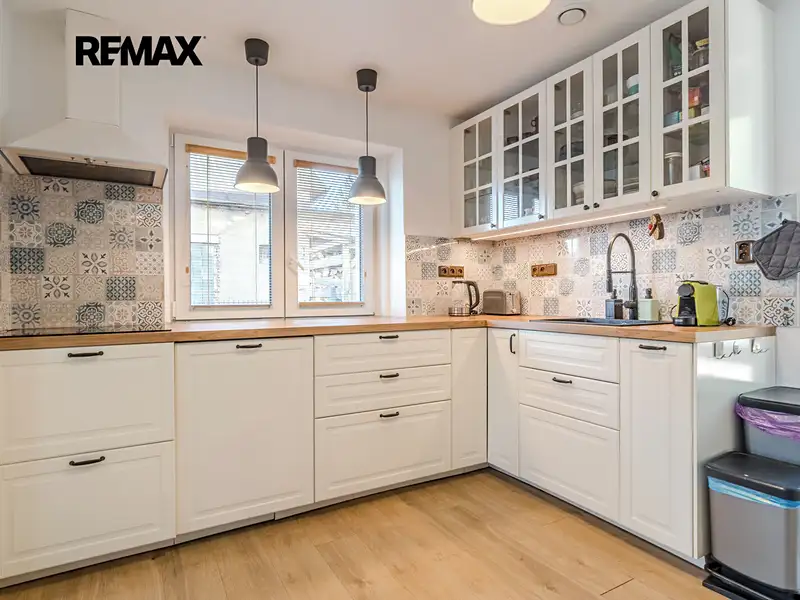 Prodej rodinného domu 144 m², pozemek 916 m², Vejprty – náhled fotky 2