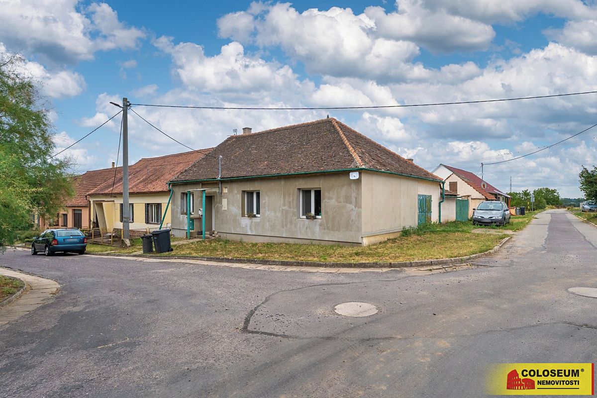 Prodej rodinného domu 90 m², pozemek 368 m² – fotografie 2