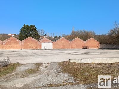 Pronájem komerčního pozemku 2500 m²