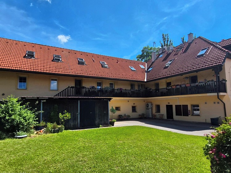 Prodej komerčního prostoru, 322 m² (9 z 22)