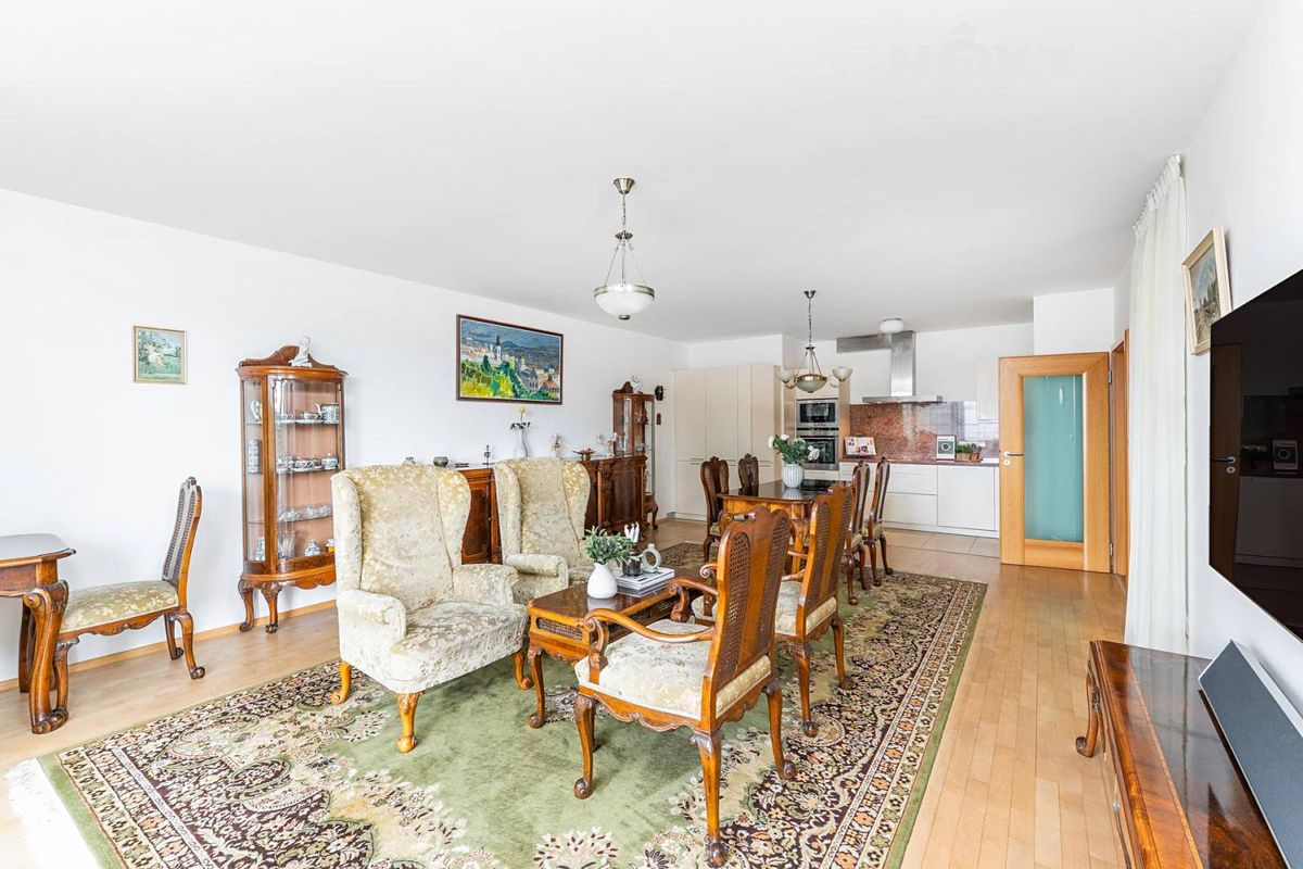 Pronájem bytu 3+kk 140 m² – fotografie 5