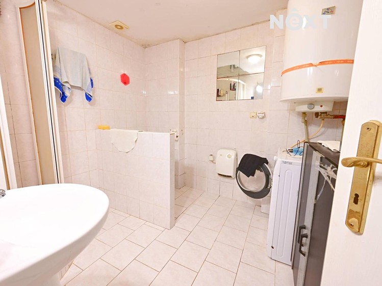 Prodej komerčního prostoru, 861 m² (12 z 17)