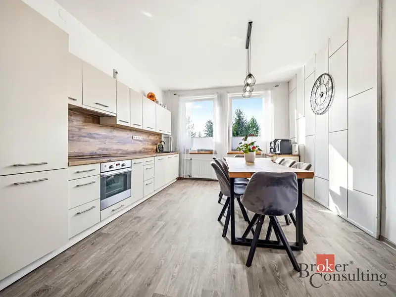 Prodej rodinného domu 302 m², pozemek 601 m², Dobruška – náhled fotky 1