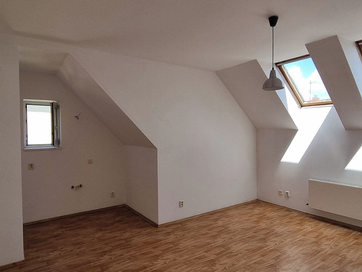 Prodej rodinného domu 75 m², pozemek 180 m² – fotografie 5