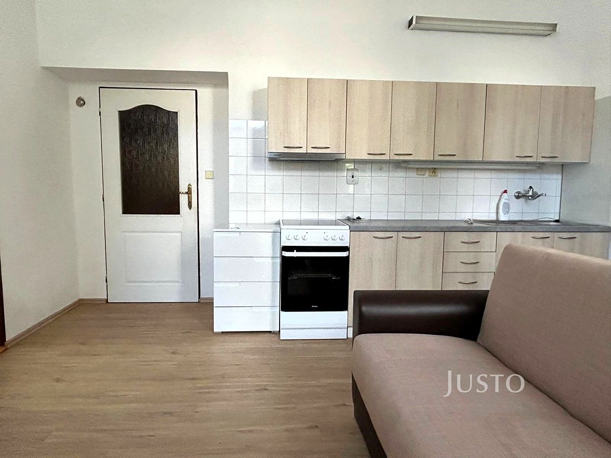 Pronájem bytu 2+kk 65 m²