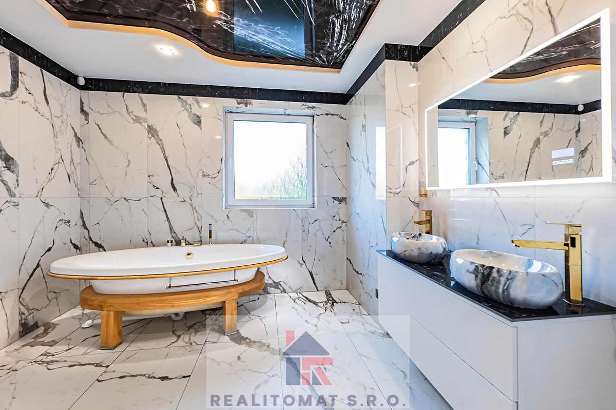 Pronájem vily 770 m², pozemek 659 m² – fotografie 5