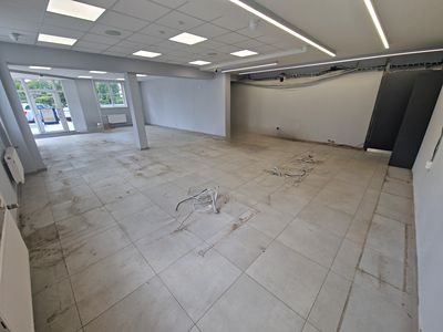 Pronájem obchodního prostoru 439 m²
