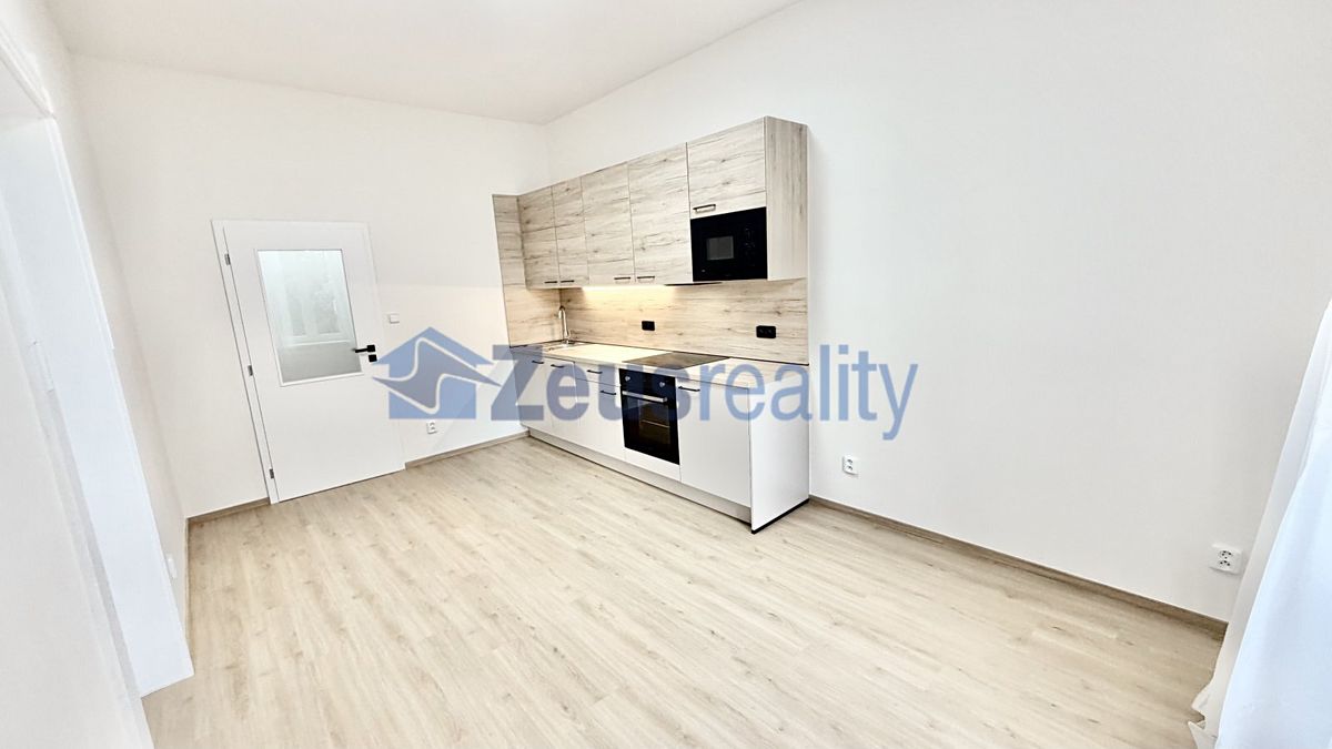 Pronájem bytu 2+kk 42 m²