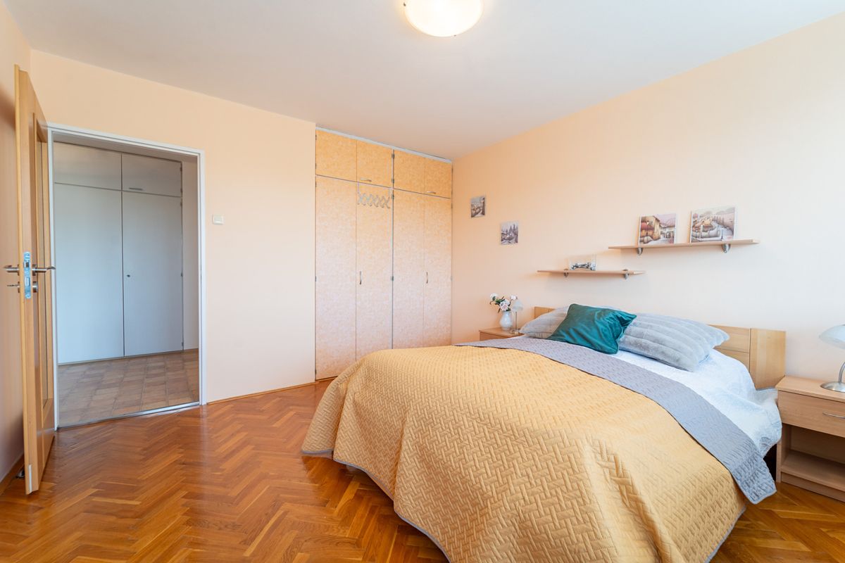 Prodej vícegeneračního domu 198 m², pozemek 317 m² – fotografie 5