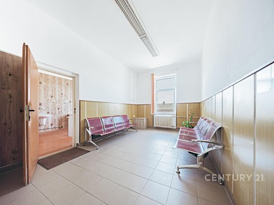 Комерційне приміщення на продаж, 120 м² (2 з 23)