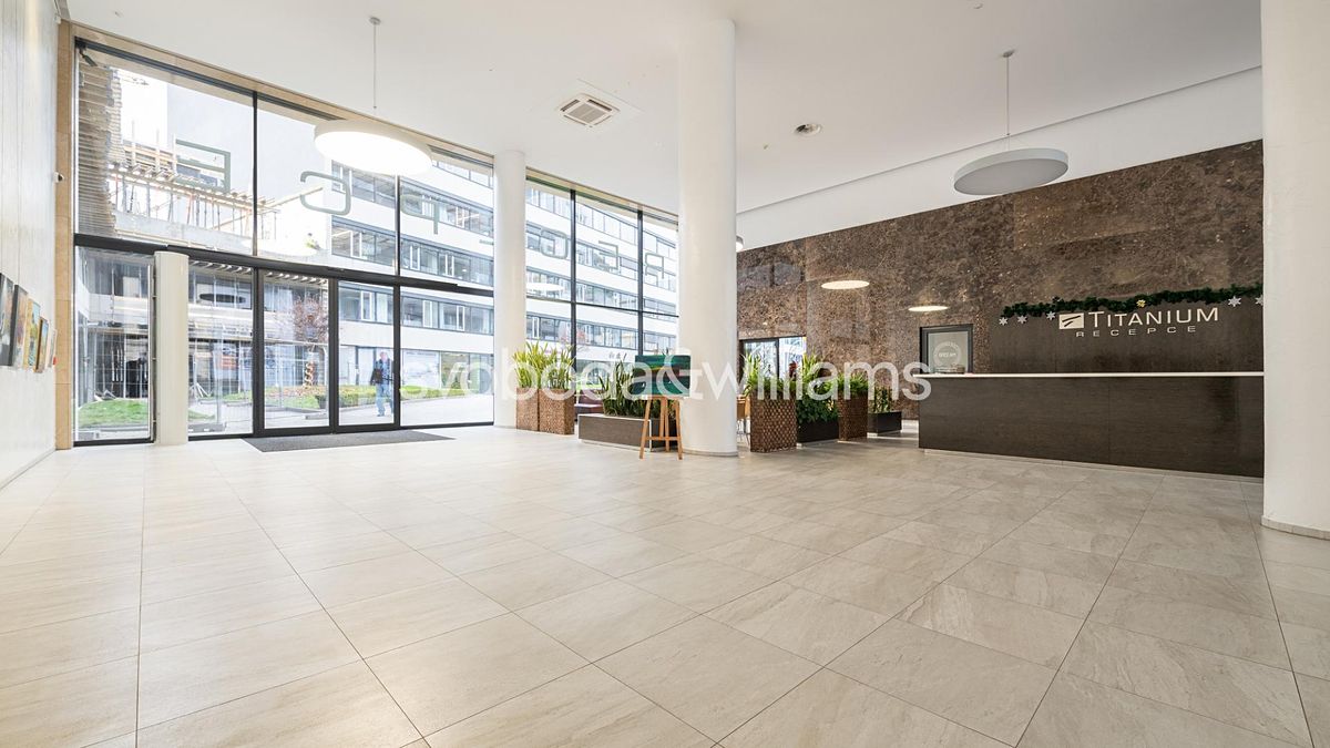 Pronájem kanceláře 520 m² – fotografie 4